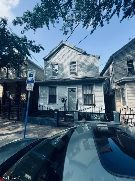 139 4th Ave, Newark, NJ 07104