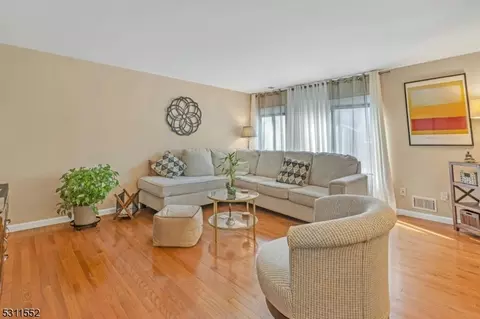 103 River Rd, Nutley, NJ 07110 photo 3