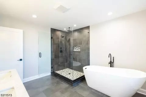 32 Weldon Rd, Edison, NJ 08817 photo 32