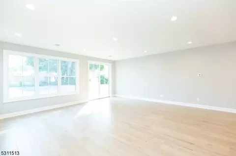 32 Weldon Rd, Edison, NJ 08817 photo 17