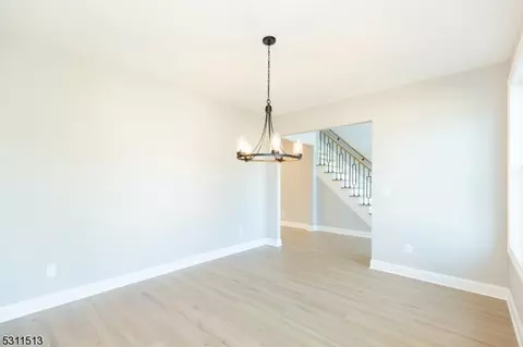 32 Weldon Rd, Edison, NJ 08817 photo 8