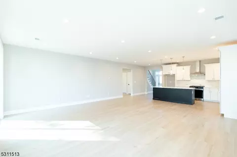 32 Weldon Rd, Edison, NJ 08817 photo 16