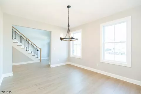 32 Weldon Rd, Edison, NJ 08817 photo 9