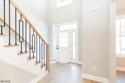 32 Weldon Rd, Edison, NJ 08817 photo 4
