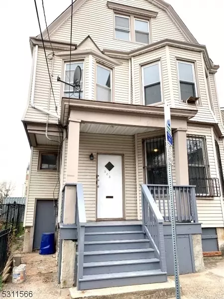 305 S 7th St, Newark, NJ 07103