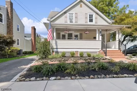 127 Grove St, Somerville, NJ 08876