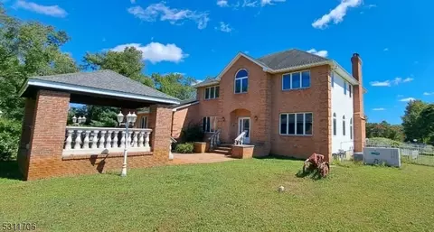 58 Bergen Mills Rd, Monroe Township, NJ 08831