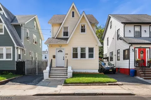 305 Ellery Ave, Newark, NJ 07106