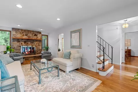 53 Deer Path Dr, Mount Olive, NJ 07836 photo 5