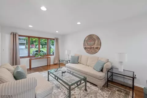 53 Deer Path Dr, Mount Olive, NJ 07836 photo 9