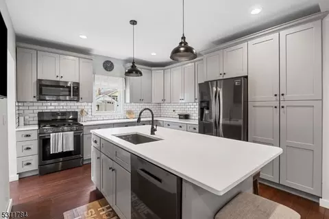 695 Devon St, Kearny, NJ 07032 photo 15