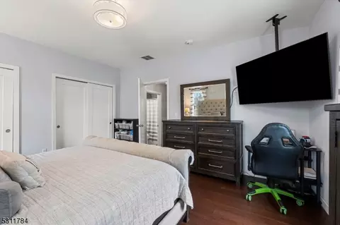 695 Devon St, Kearny, NJ 07032 photo 28