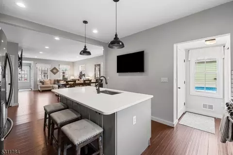 695 Devon St, Kearny, NJ 07032 photo 16