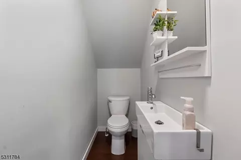 695 Devon St, Kearny, NJ 07032 photo 20