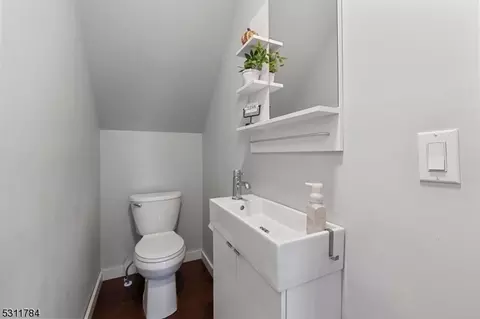 695 Devon St, Kearny, NJ 07032 photo 21