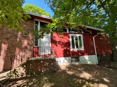 711 Indian Rd, Wayne, NJ 07470
