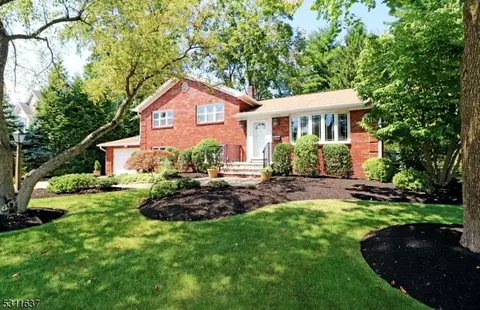 7 Tucker St, Florham Park, NJ 07932