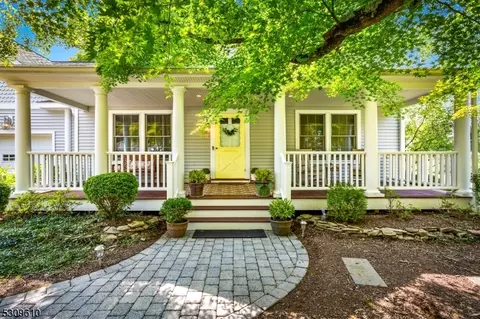 7 Stanley Pl, Far Hills, NJ 07931