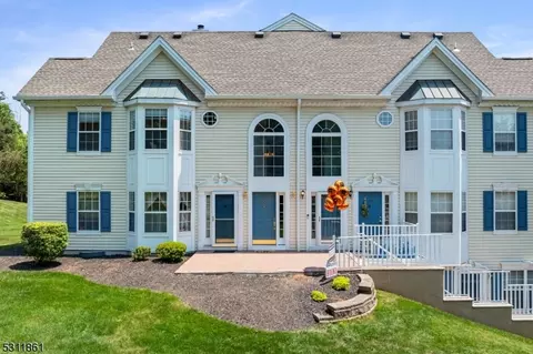 1307 Magnolia Ln, Branchburg, NJ 08876