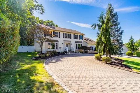 2 Cedar Run, Morris Plains, NJ 07950