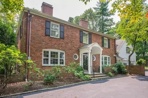 86 Minnisink Rd, Millburn Twp, NJ 07078