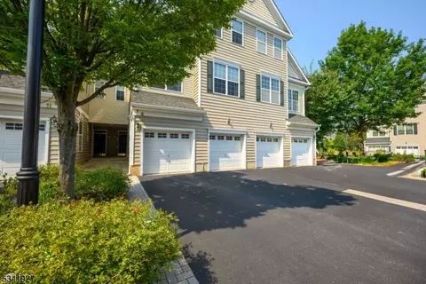 7 Tory Jack Ter, South Bound Brook, NJ 08880