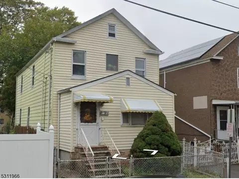 1025 Laura St, Elizabeth, NJ 07201