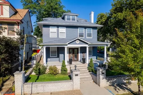 823 S 13th St, Newark, NJ 07108
