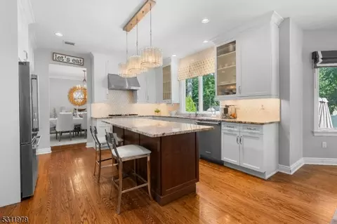 205 Homestead Rd, Paramus, NJ 07652 photo 4
