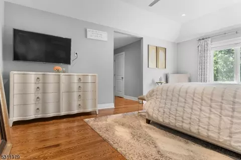 205 Homestead Rd, Paramus, NJ 07652 photo 18