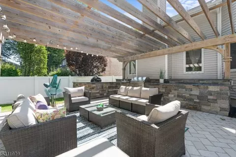 205 Homestead Rd, Paramus, NJ 07652 photo 41