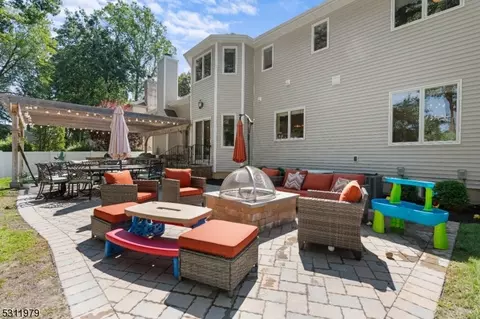 205 Homestead Rd, Paramus, NJ 07652 photo 42