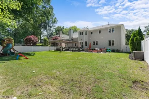 205 Homestead Rd, Paramus, NJ 07652 photo 45