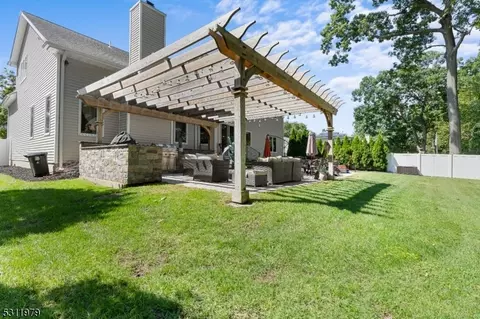 205 Homestead Rd, Paramus, NJ 07652 photo 43