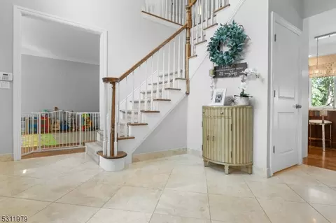 205 Homestead Rd, Paramus, NJ 07652 photo 3