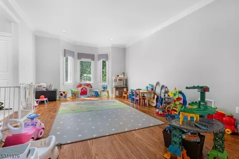 205 Homestead Rd, Paramus, NJ 07652 photo 13