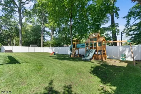 205 Homestead Rd, Paramus, NJ 07652 photo 44