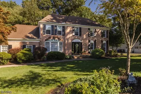 74 Forest Way, Morris Plains, NJ 07950
