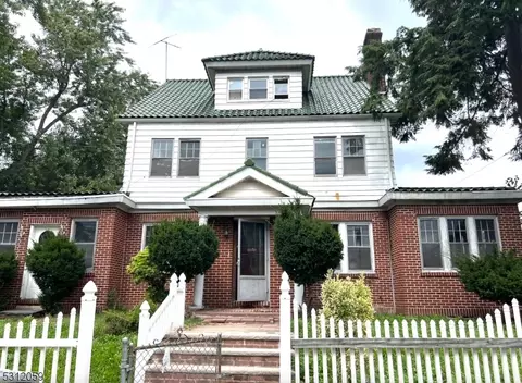 104 W Grove Ter, Irvington, NJ 07111