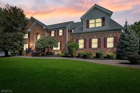 10 Ford Ct, Montgomery, NJ 08502