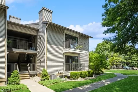 18 Sam Bonnell Dr #18, Clinton, NJ 08809