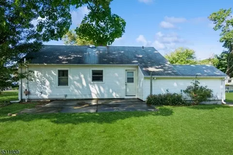 30 Lynn Ave, Middlesex, NJ 08846 photo 9