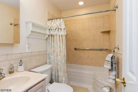 30 Lynn Ave, Middlesex, NJ 08846 photo 24