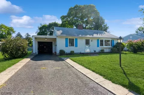 30 Lynn Ave, Middlesex, NJ 08846 photo 4