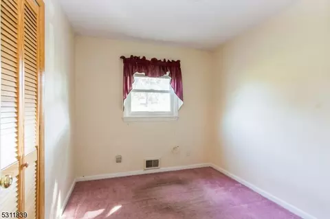 30 Lynn Ave, Middlesex, NJ 08846 photo 12