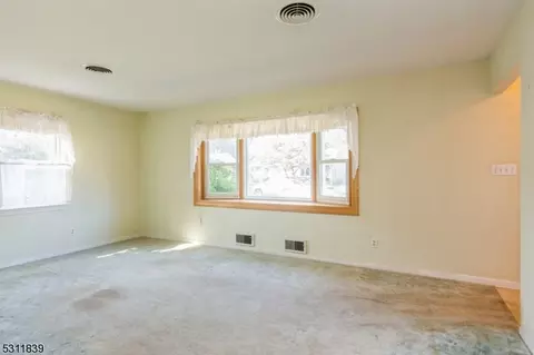30 Lynn Ave, Middlesex, NJ 08846 photo 18