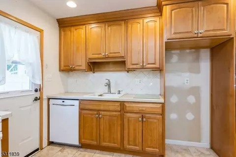 30 Lynn Ave, Middlesex, NJ 08846 photo 23