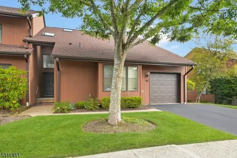 42 Sullivan Dr, West Orange, NJ 07052