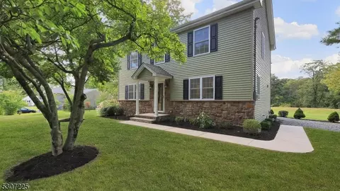43 N Willow Rd, Hillsborough, NJ 08844