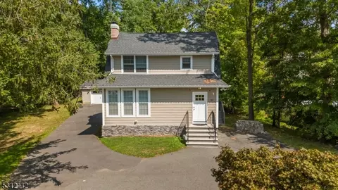 102 W Northfield Rd, Livingston, NJ 07039